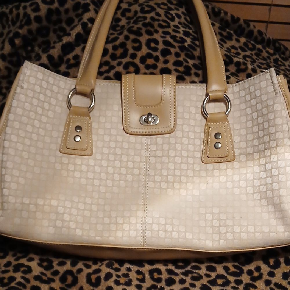 Nine & Co. Cream and Tan Shoulder Bag